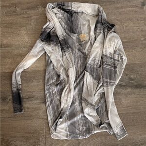 CALIA by Carrie Underwood Gray Striped Knit